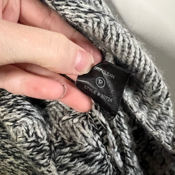 Rocky Barnes X 360 Cashmere Fringe Poncho Sweater - Picture 10 of 13